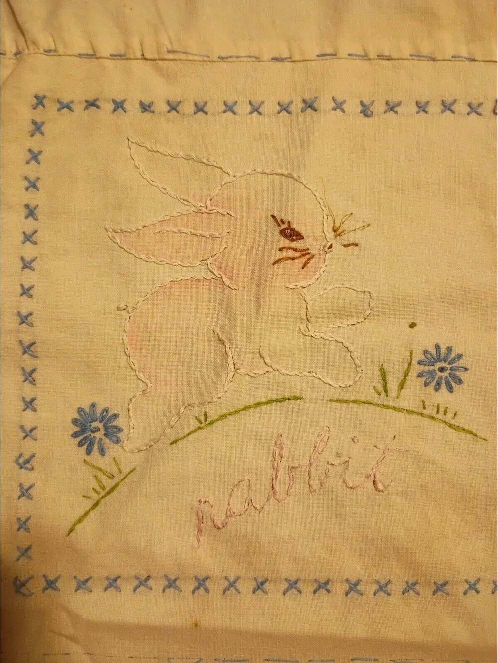 Vintage 50s Handmade Embroidered Baby Doll Quilt Blanket 20.5x16